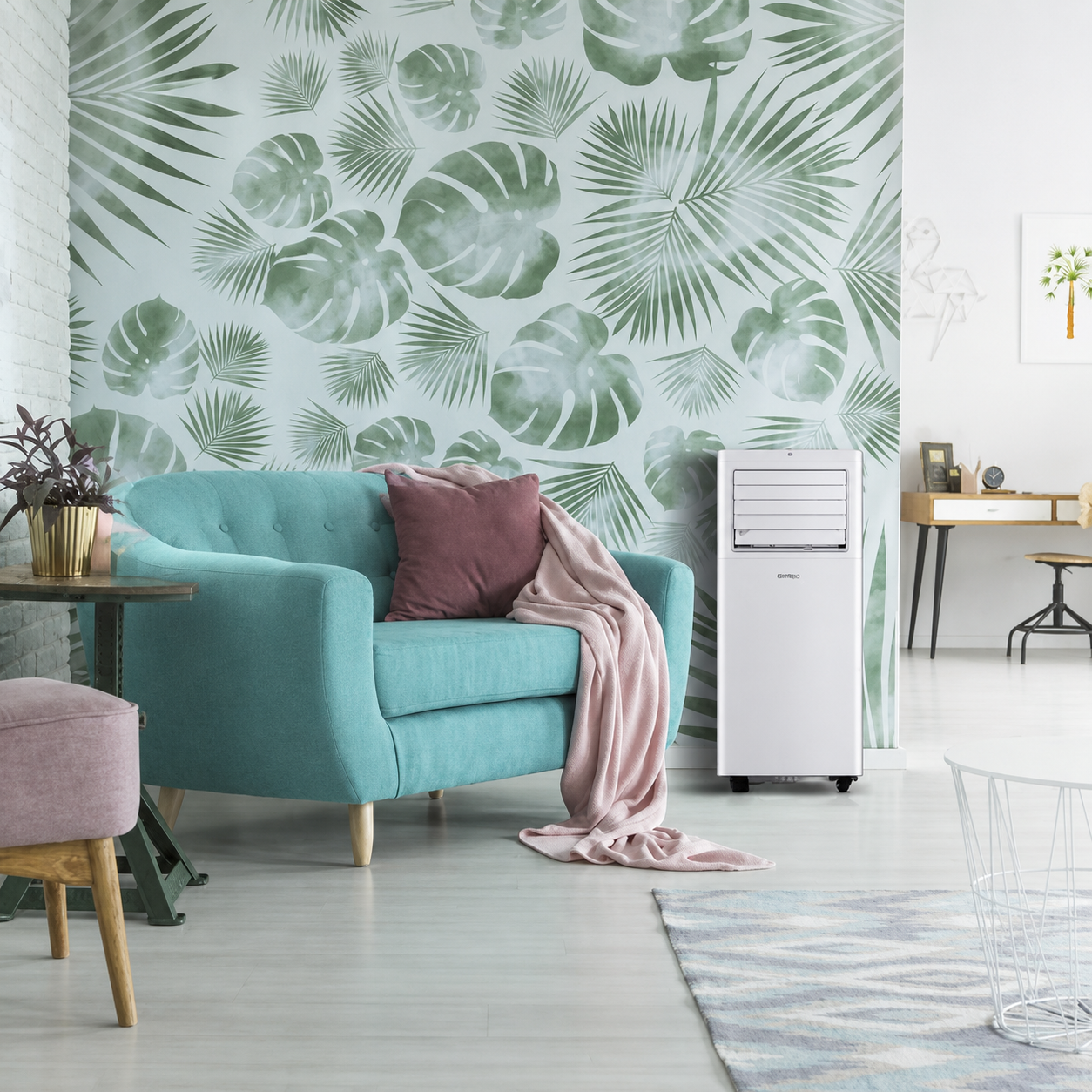 2.150 frigorías para habitaciones, cocinas y pequeños despachos Este modelo ofrece una potencia frigorífica equilibrada para refrescar estancias pequeñas o medianas donde se busca una solución portátil, cómoda y fácil de utilizar. Sus 2,50 kW en refrigeración permiten climatizar habitaciones, dormitorios, cocinas, pequeños comedores, despachos o zonas de estudio.  Es una opción ideal para quienes necesitan frío real sin instalación fija, especialmente en viviendas de alquiler, segundas residencias o espacios donde no se quiere instalar un split de pared.